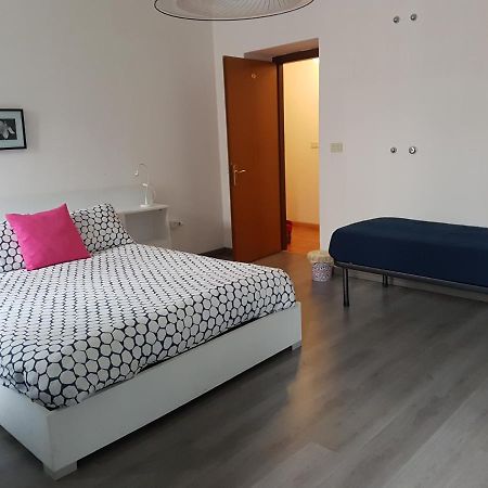 B&B Porto Vecchio Rooms - Stazione Centrale Τεργέστη Εξωτερικό φωτογραφία
