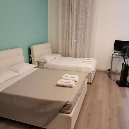 B&B Porto Vecchio Rooms - Stazione Centrale Τεργέστη Εξωτερικό φωτογραφία