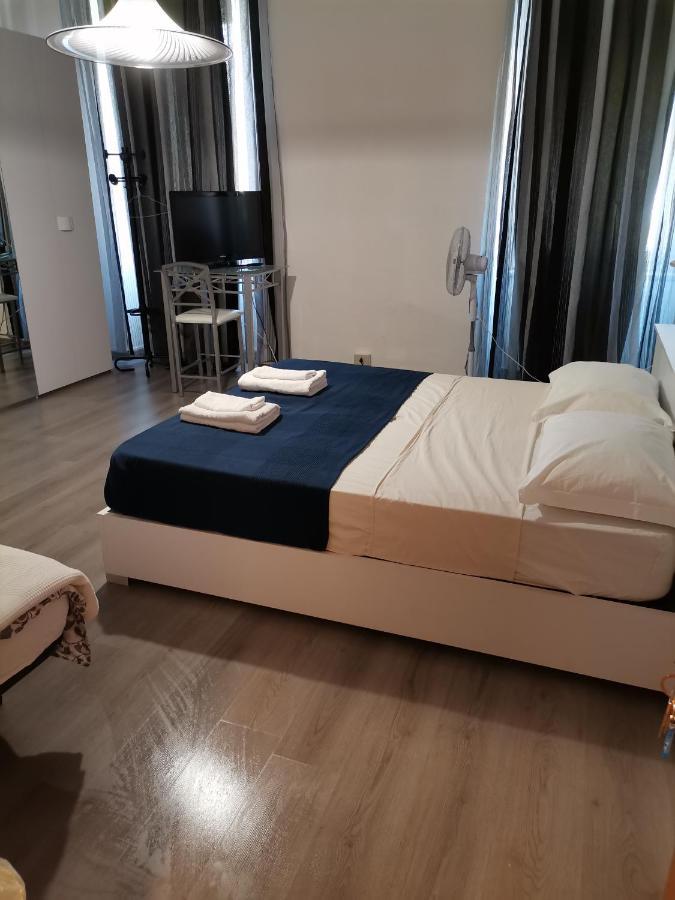B&B Porto Vecchio Rooms - Stazione Centrale Τεργέστη Εξωτερικό φωτογραφία