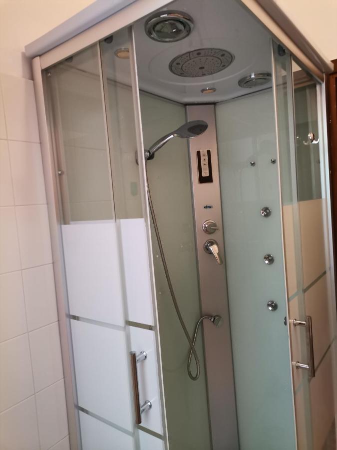 B&B Porto Vecchio Rooms - Stazione Centrale Τεργέστη Εξωτερικό φωτογραφία