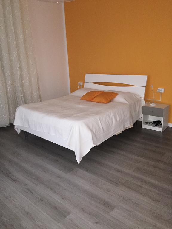 B&B Porto Vecchio Rooms - Stazione Centrale Τεργέστη Δωμάτιο φωτογραφία