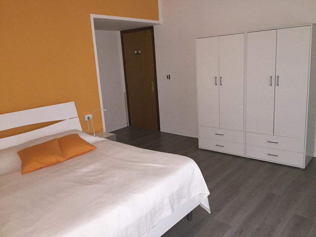 B&B Porto Vecchio Rooms - Stazione Centrale Τεργέστη Δωμάτιο φωτογραφία
