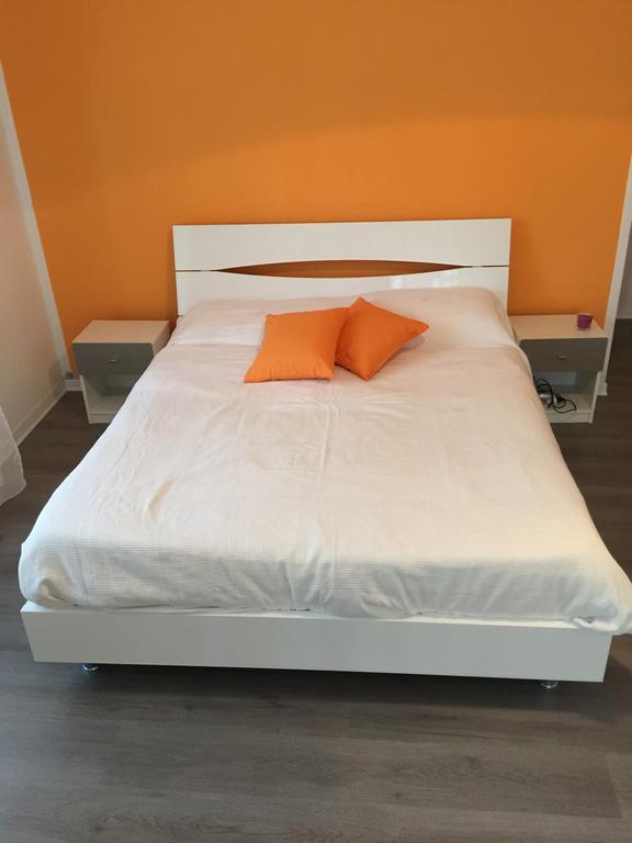B&B Porto Vecchio Rooms - Stazione Centrale Τεργέστη Δωμάτιο φωτογραφία
