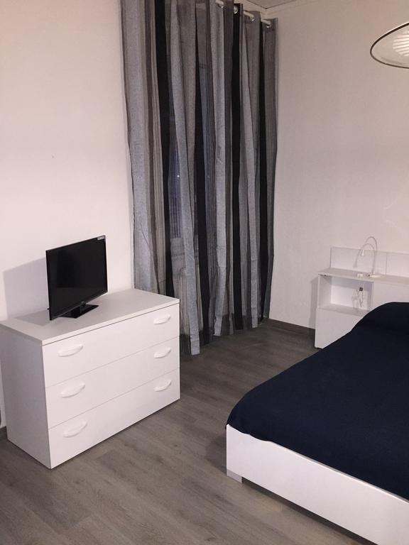 B&B Porto Vecchio Rooms - Stazione Centrale Τεργέστη Εξωτερικό φωτογραφία