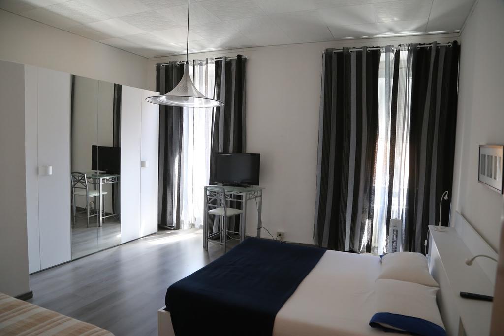 B&B Porto Vecchio Rooms - Stazione Centrale Τεργέστη Εξωτερικό φωτογραφία