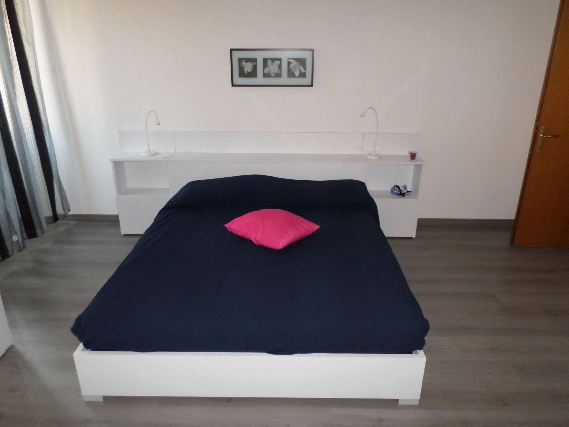 B&B Porto Vecchio Rooms - Stazione Centrale Τεργέστη Εξωτερικό φωτογραφία